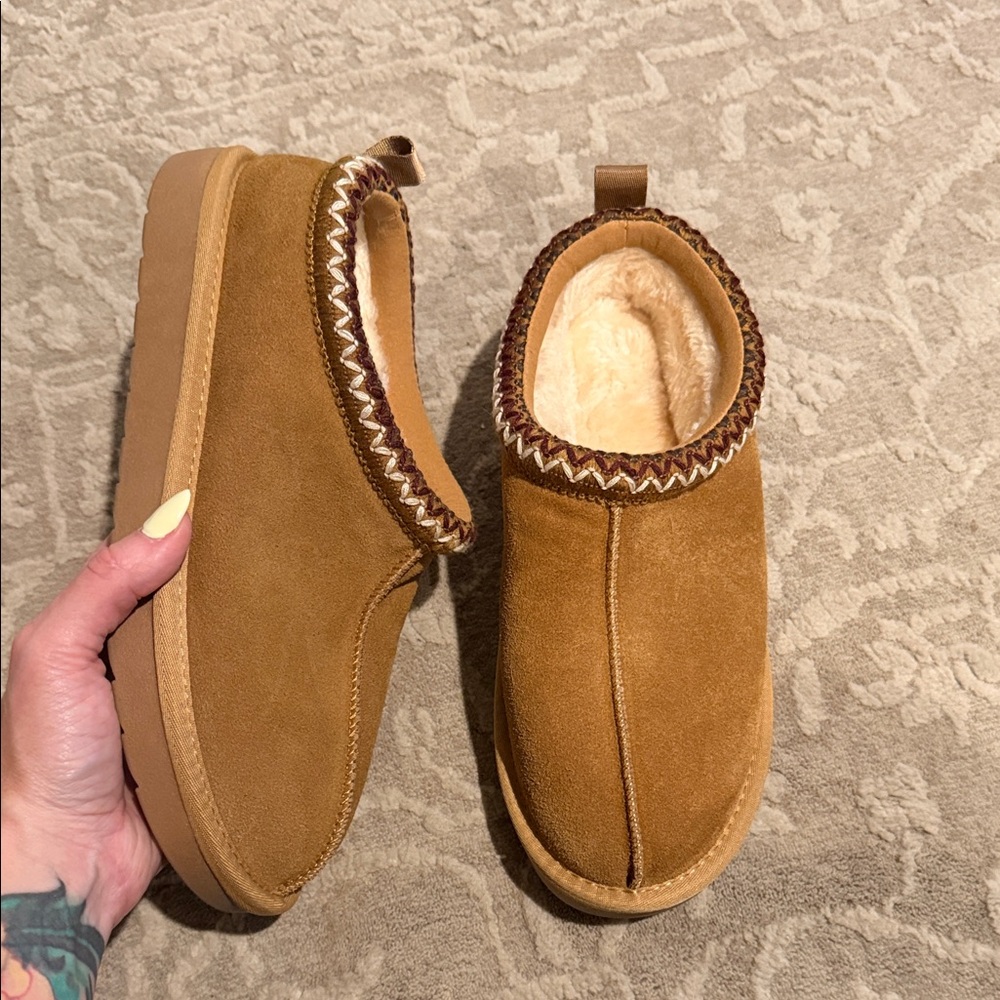 Suede Slip-On Cozy Mule - Tan